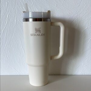 30oz Stanley Cream Tumbler with Handle